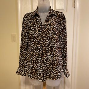 NWOT Roz & Ali - Lovely leopard print silky roll-up untuck shirt w/pockets, XS
